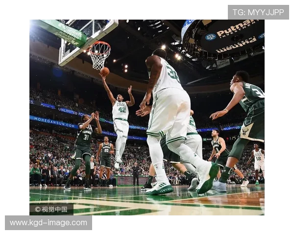 字母哥谈末节扣篮：我们还不是冠军不必拖延比赛时间